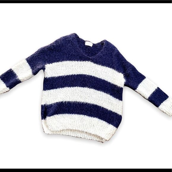 Dreamers Eyelash Chenille White And Navy Stripe Fuzzy Sweater (NWOT) - Picture 7 of 14